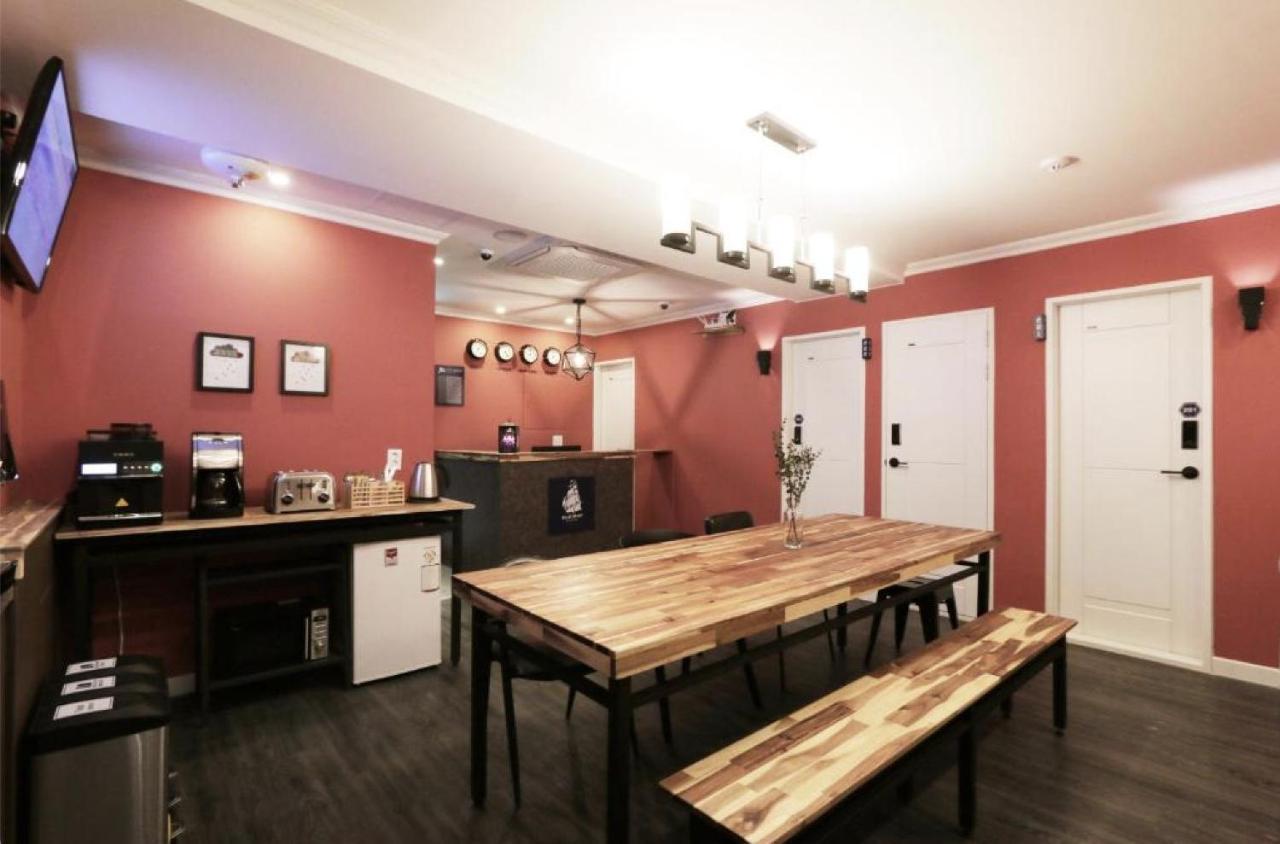 Blueboat Hostel Jeonju Exterior foto