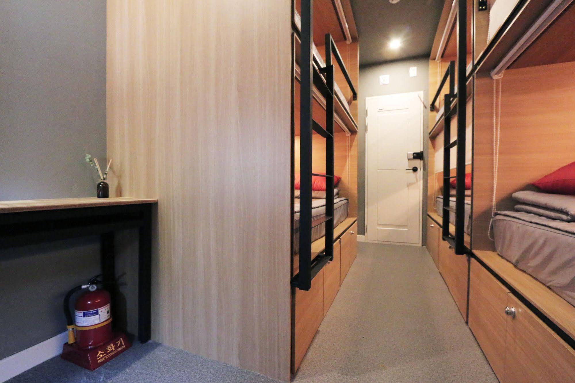 Blueboat Hostel Jeonju Exterior foto